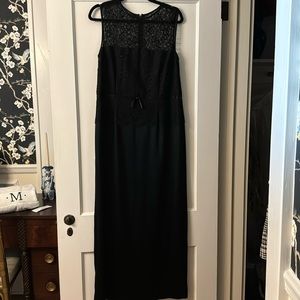 St. John Black lace and satin full length gown size 14- only worn once